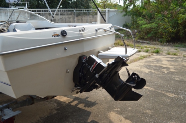 เรือ Bayliner 1950 พร้อมTrailer นำเข้าจากอเมริกา เรือสวยขนาดกำลังดี ราคา 450,000 เรือ Bayliner 1950 พร้อมTrailer นำเข้าจากอเมริกา เรือสวยขนาดกำลังดี ราคา 450,000