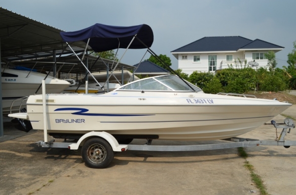 เรือ Bayliner 1950 พร้อมTrailer นำเข้าจากอเมริกา เรือสวยขนาดกำลังดี ราคา 450,000