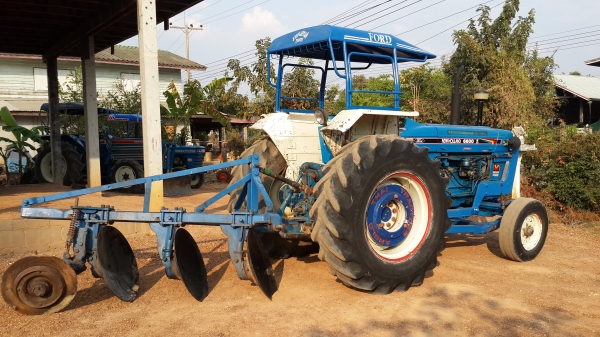 ขอบคุณครับเสี่ยจากอรัญประเทศครับ........รถไถฟอร์ด 6600 T3 ผานดันหน้า CMT + ผาน 3 CMT แน่น เงียบ พร้อมทั้งระบบ