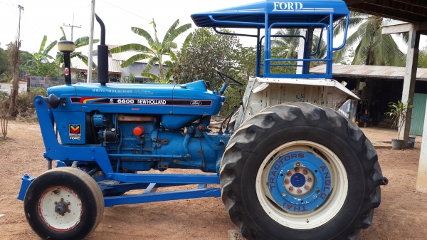 ขอบคุณครับเสี่ยจากอรัญประเทศครับ........รถไถฟอร์ด 6600 T3 ผานดันหน้า CMT + ผาน 3 CMT แน่น เงียบ พร้อมทั้งระบบ