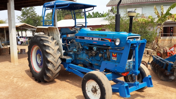 ขอบคุณครับเสี่ยจากอรัญประเทศครับ........รถไถฟอร์ด 6600 T3 ผานดันหน้า CMT + ผาน 3 CMT แน่น เงียบ พร้อมทั้งระบบ