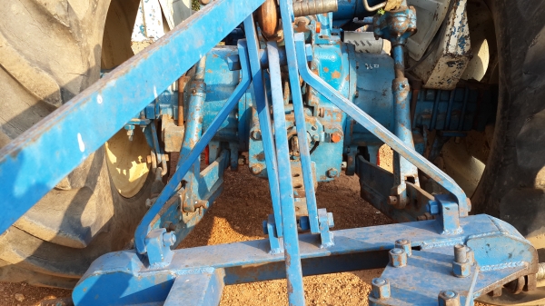 ขอบคุณครับเสี่ยจากอรัญประเทศครับ........รถไถฟอร์ด 6600 T3 ผานดันหน้า CMT + ผาน 3 CMT แน่น เงียบ พร้อมทั้งระบบ