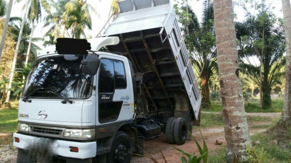 รถฮีโน่ 6 ล้อดั้ม FC4J  145 แรงม้า. ปี 44    สนใจติดต่อ  081 - 6079515