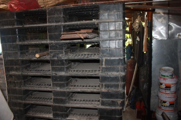 ขายแผ่นพาเลทพลาสติกสีดำ