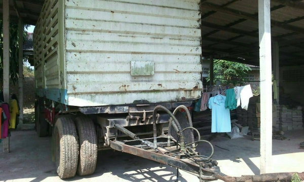 รถอีซูซุ 10 ล้อดั้ม FXZ 270 แรงม้า. ปี  46  ( ขายแม่ , ลูก )    สนใจติดต่อ  081 - 6079515