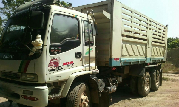 รถอีซูซุ 10 ล้อดั้ม FXZ 270 แรงม้า. ปี  46  ( ขายแม่ , ลูก )    สนใจติดต่อ  081 - 6079515