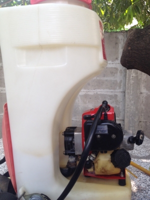 เครื่องพ่นยาสะพายหลัง marunaka