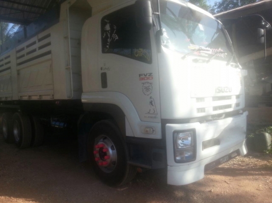 รถอีซูซุ 10 ล้อดั้ม FVZ 300 แรงม้า. ปี 53 ( รถวิ่ง 1xx,xxx กว่า กม. )      สนใจติดต่อ  081 - 6079515