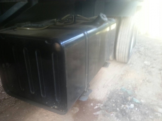 รถอีซูซุ 10 ล้อดั้ม FVZ 300 แรงม้า. ปี 53 ( รถวิ่ง 1xx,xxx กว่า กม. )      สนใจติดต่อ  081 - 6079515