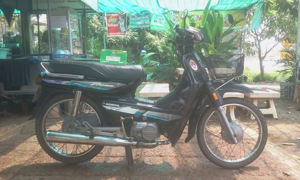 ขาย ฮอนด้า ดรีมเอ๊กเซล สภาพเดิมๆรถขี่ได้ปกติ ยางหน้า-หลัง เพิ่งเปลี่ยนมาใหม่ ระบบไฟใช้ได้ เลขเครื่องเลขโครง ตรงกัน(รถมีเล่มทะเบียน+ชุดโอนลอย) ค่าตัว 7000 บาท(ราคานี้งดต่อรองน่ะคร๊าบ) สนใจทักเเชทหรือโทรสอบถามได้ครับ 089-8054390 / 083-9008343 โอ๋ อยู่จังหวั
