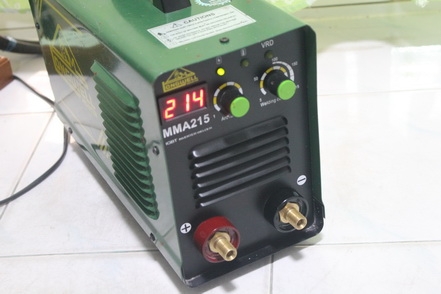 ตู้เชื่อม ระบบอินเวอร์เตอร์ ยี่ห้อLONGWELL รุ่นMMA215 215แอมป์ สภาพ 90 เปอร์เซนต์ขึ้นครับ