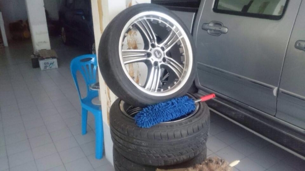 แม็กซ์พร้อมยาง 5รูขอบ18