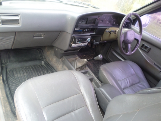 ขายรถกระบะไมตี้เอ็กแค๊ปปี1996/39 รถบ้านเดิมๆ เครื่องแน่นๆไม่ไอไม่จามเครื่องดีมากครัชชีไม่ผุช่วงล่างแน่นปึก...สีบอร์นเงินสวยๆเอกสารพร้อมโอน+ภาษีเต็ม+แอร์เย็นจัด+ชีดีMP3+แม๊กไลเนอร์+ ยางดี4เส้น.... รถสภาพพร้อมใช้งานขายราคา135,000บาท  สนใจสอบถามได้ครับ 080-1