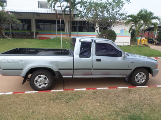 ขายรถกระบะไมตี้เอ็กแค๊ปปี1996/39 รถบ้านเดิมๆ เครื่องแน่นๆไม่ไอไม่จามเครื่องดีมากครัชชีไม่ผุช่วงล่างแน่นปึก...สีบอร์นเงินสวยๆเอกสารพร้อมโอน+ภาษีเต็ม+แอร์เย็นจัด+ชีดีMP3+แม๊กไลเนอร์+ ยางดี4เส้น.... รถสภาพพร้อมใช้งานขายราคา135,000บาท  สนใจสอบถามได้ครับ 080-1