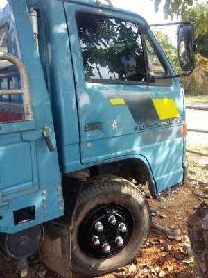 ขาย อีซูซุNPR115 สภาพสวย สีบางเดิมยังไม่เคยทำสี คัชชีสวย เอกสารพร้อมโอน