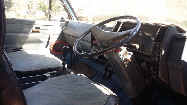 ขาย อีซูซุNPR115 สภาพสวย สีบางเดิมยังไม่เคยทำสี คัชชีสวย เอกสารพร้อมโอน