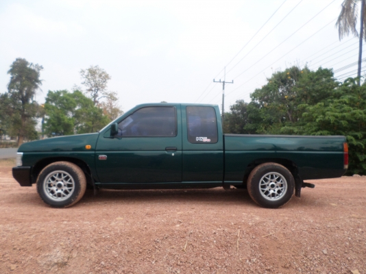 ขายกระบะนิสสันบิ๊กเอ็มแค๊ปฝาแดงจอโค้งสีเขียว ปลายปี38/1995 เครื่องแน่นสภาพพร้อมใช้งานสีเก็บมาใหม่สวยไร้ตำหนิบางๆครัชชีไม่มีผุช่วงล่างแน่นปึก ภาษีเต็ม+ทะเบียน+พร้อมชุดโอนครับสภาพพร้อมใช้งานครับแอร์เย็นจัด+ชีดีMP3+แม๊กไลเนอร์+ล้อแม๊ค+ยางดี4เส้น ...ขาย135,00