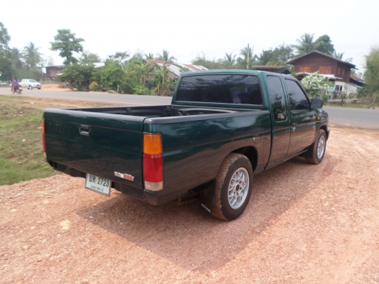 ขายกระบะนิสสันบิ๊กเอ็มแค๊ปฝาแดงจอโค้งสีเขียว ปลายปี38/1995 เครื่องแน่นสภาพพร้อมใช้งานสีเก็บมาใหม่สวยไร้ตำหนิบางๆครัชชีไม่มีผุช่วงล่างแน่นปึก ภาษีเต็ม+ทะเบียน+พร้อมชุดโอนครับสภาพพร้อมใช้งานครับแอร์เย็นจัด+ชีดีMP3+แม๊กไลเนอร์+ล้อแม๊ค+ยางดี4เส้น ...ขาย135,00