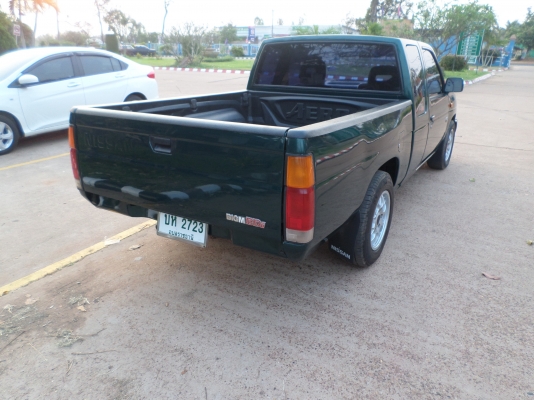 ขายกระบะนิสสันบิ๊กเอ็มแค๊ปฝาแดงจอโค้งสีเขียว ปลายปี38/1995 เครื่องแน่นสภาพพร้อมใช้งานสีเก็บมาใหม่สวยไร้ตำหนิบางๆครัชชีไม่มีผุช่วงล่างแน่นปึก ภาษีเต็ม+ทะเบียน+พร้อมชุดโอนครับสภาพพร้อมใช้งานครับแอร์เย็นจัด+ชีดีMP3+แม๊กไลเนอร์+ล้อแม๊ค+ยางดี4เส้น ...ขาย135,00