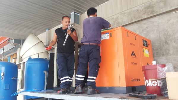 จำหน่ายปั๊มลม, SCREW AIR COMPRESSOR, เครื่องปั๊มลม สกรู  แวน ลูกสูบติดต่อ 0835848866