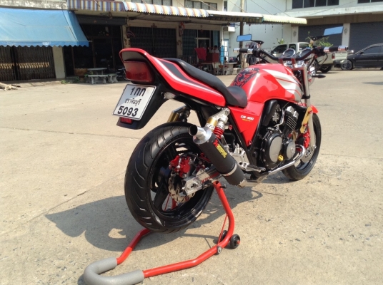 ธารนนทบุรี//ขาย HONDA CB400 ปี 93 ไมค์ 3 ลูก สภาพนางฟ้า ของแต่งเต็ม ระบบเครื่อง ระบบไฟสมบูรณ์ทุกจุด ทะเบียนพร้อมโอน ราคา 75,000 บาท - ยางหน้าหลังเต็ม - โซ่สเตอร์เต็ม - แบตเตอรี่ใหม่ - น้ำมันเครื่องใหม่ - สายถักแต่งทั้งคัน - กันล้มเครื่อง - ท่อเลสยกเส้น -