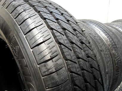 ขายเศษยาง MICHELIN Cross Terrain ปี3214 1เส้น 265-65-17 ราคา 2,000