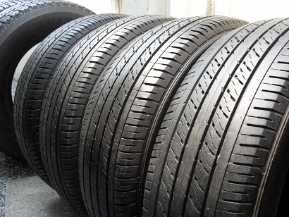 ขายยาง DUNLOP SP LT37 ปี13(1ชุด) 215-65-16 ราคา 4,500