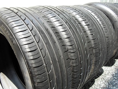 ขายยาง Continental ปี4212(1ชุด) 205-55-16 ราคา 2,800 ขายยาง Continental ปี4212(1ชุด) 205-55-16 ราคา 2,800