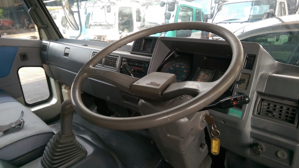 รถดั้ม 6 ล้อเก่าญี่ปุ่น สภาพสวยมาก เครื่อง 195 แรง เบรคจิฟฟี่ รถดั้ม 6 ล้อเก่าญี่ปุ่น สภาพสวยมาก เครื่อง 195 แรง เบรคจิฟฟี่