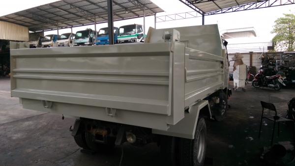 รถดั้ม 6 ล้อเก่าญี่ปุ่น สภาพสวยมาก เครื่อง 195 แรง เบรคจิฟฟี่ รถดั้ม 6 ล้อเก่าญี่ปุ่น สภาพสวยมาก เครื่อง 195 แรง เบรคจิฟฟี่