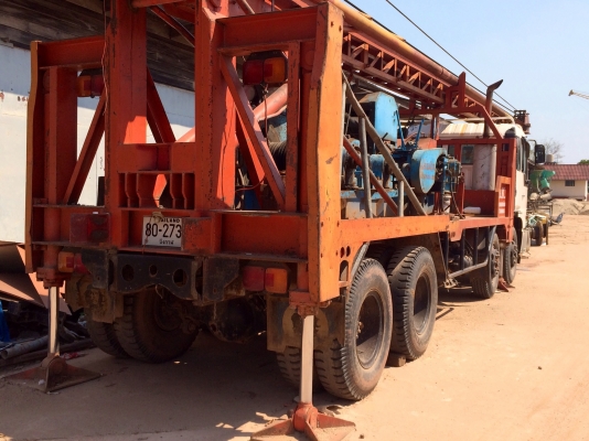 ขายด่วน.  รถตอกเสาเข็ม. สภาพดีมาก. พร้อมใช้งาน