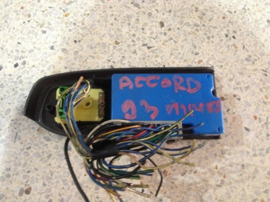 สวิตกระจกไฟฟ้าเเอคคอร์ตาเพชร90 93ตรงรุ่นของเก่าญี่สภาพดี