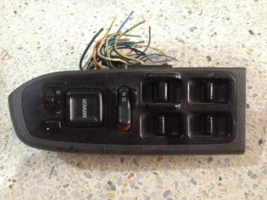 สวิตกระจกไฟฟ้าเเอคคอร์ตาเพชร90 93ตรงรุ่นของเก่าญี่สภาพดี