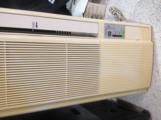 เเอร์ญี่ปุ่นไฟ110เหมา2ตัวตามสภาพใช้งานได้เปิดติต