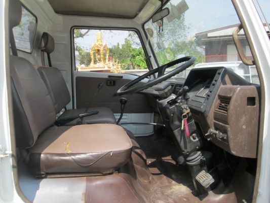 ขาย 6 ล้อ   HINO   KM779   ติดเครน  UNIC 290 4 ปอก 3 ชัก
