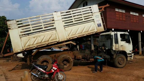 ขาย10ล้อ2เพลา ดั้มHINO FM3M เครื่อง245แรง พ.เพาเวอร์ เบรกทิฟฟี่ กระบะดั้มสามมิตร มีระบบลำโพงลากพ่วง เครื่องดี คัชซีสวย ยางดี ภายในสวย แอร์เย็น สภาพพร้อมใช้งาน เอกสารพร้อมโอน จัดไฟแนนซ์ได้ เงื่อนไขง่ายๆวันเดียวรับรถ สนใจโทร 090-8588220คุณนะ 093-3258446คุณบ