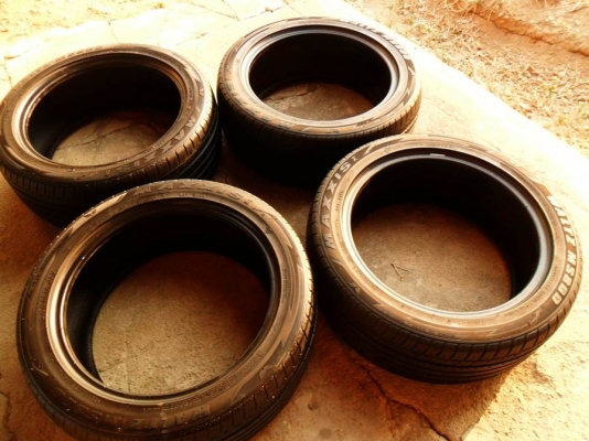 ยางแก้มเตี้ยขอบ17 แม็กซิสMAXXIS 215-50-R17ลงพื้นปี13(4เส้น2,900บ)