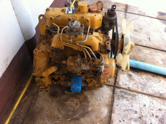 ขายเครื่องยนต์ KOMATSU 3D78-1E 3สูบเก่าญี่ปุ่นคับ
