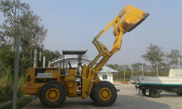 ***ขายแล้วครับขอบคุณ Truck2hand ขาย KOBELCO LK600 รถตักล้อยาง เอวอ่อน (ขนาดเทียบเท่า KOMATSU-530)เครื่องเดิม ปั้มเดิม เอวอ่อน ขยายปาก ต่อแขนแล้ว เครื่องNISSAN PD6-150HP 6สูบ เครื่องดี แน่นดี แรง เกียร์ดี ไม่หอน แขนสวยไม่แตกไม่ร้าว บุ้งกี๋ 2.0คิว