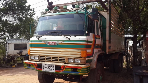 ขาย10ล้อ2เพลาดัมพ์ HINO 220 FM226เพลาZM สโลว์กลาง พ.เพาเวอร์ เบรคทิ๊ฟฟี่ มีลำโพงลากลูก สภาพพร้อมใช้งาน เอกสารเล่มทะเบียนพร้อมโอน