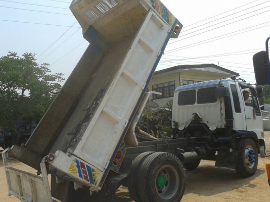 ขายดัมพ์6ล้อ ยาง 900R20 แชชซีสวยเครื่องดี สภาพพร้อมใช้งาน พ.เพาเวอร์ แชชซีสวย สภาพพร้อมวิ่งใช้งาน