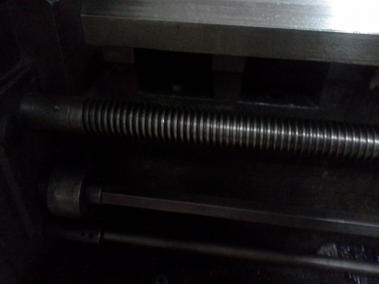 เครื่องกลึง 8 ฟุต HOWHA MODEL :GY 500Gx1500 เกียร์บล็อค 4 เพลา เด้งตัด มีเบรค กลึงเกลียวนิ้วและมิลไม่ต้องเปลี่ยนเฟือง พร้อมใช้งาน