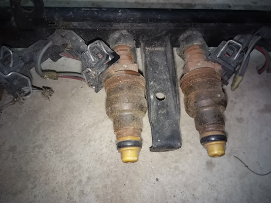 รางหัวฉีด PASS VR6 ขายต่อคครับ ยกเลิกจอง