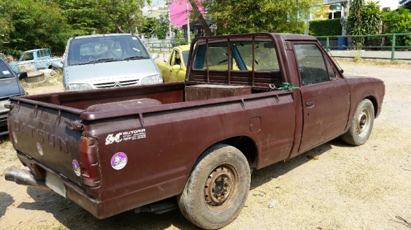 ดัสสัน 720 เครื่อง j16 4ขอ ติดlpg ทะเบียนแจ้งจอด พร้อมโอน