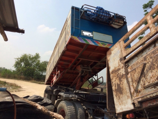 ขายสิบล้อดั้มพ่วงISUZU FXZ240NFYเครื่องก๊าซฮุนได320แรงเกียร์อินตั้น