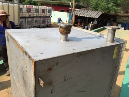 ขายถังสแตนเลส 2,000 ลิตร ทรง 4 เหลี่ยม สภาพสวย ขายถังสแตนเลส 2,000 ลิตร ทรง 4 เหลี่ยม สภาพสวย