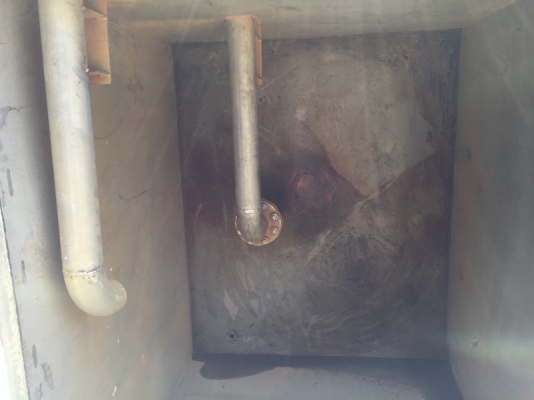 ขายถังสแตนเลส 2,000 ลิตร ทรง 4 เหลี่ยม สภาพสวย ขายถังสแตนเลส 2,000 ลิตร ทรง 4 เหลี่ยม สภาพสวย