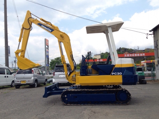KOMATSU PC 30-6 Engine 34699 ยังไม่เคยใช้งานในไทย KOMATSU PC 30-6 Engine 34699 ยังไม่เคยใช้งานในไทย