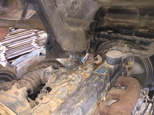 รถบรรทุกน้ำ6ล้อ160แรง พร้อมใช้...เล่มพร้อม ภาษีไม่ขาด เล่มถูกต้องโอนไดัเลยเครืีองสวยแห้งคัสซีสวย ถังสวย...