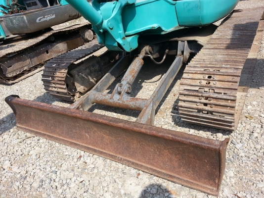 ขายด่วน KOMATSU PC 40 R8 นำเข้าจากญี่ปุ่น แทรคเหล็ก พร้อมใช้งาน 086-348-2188 พง